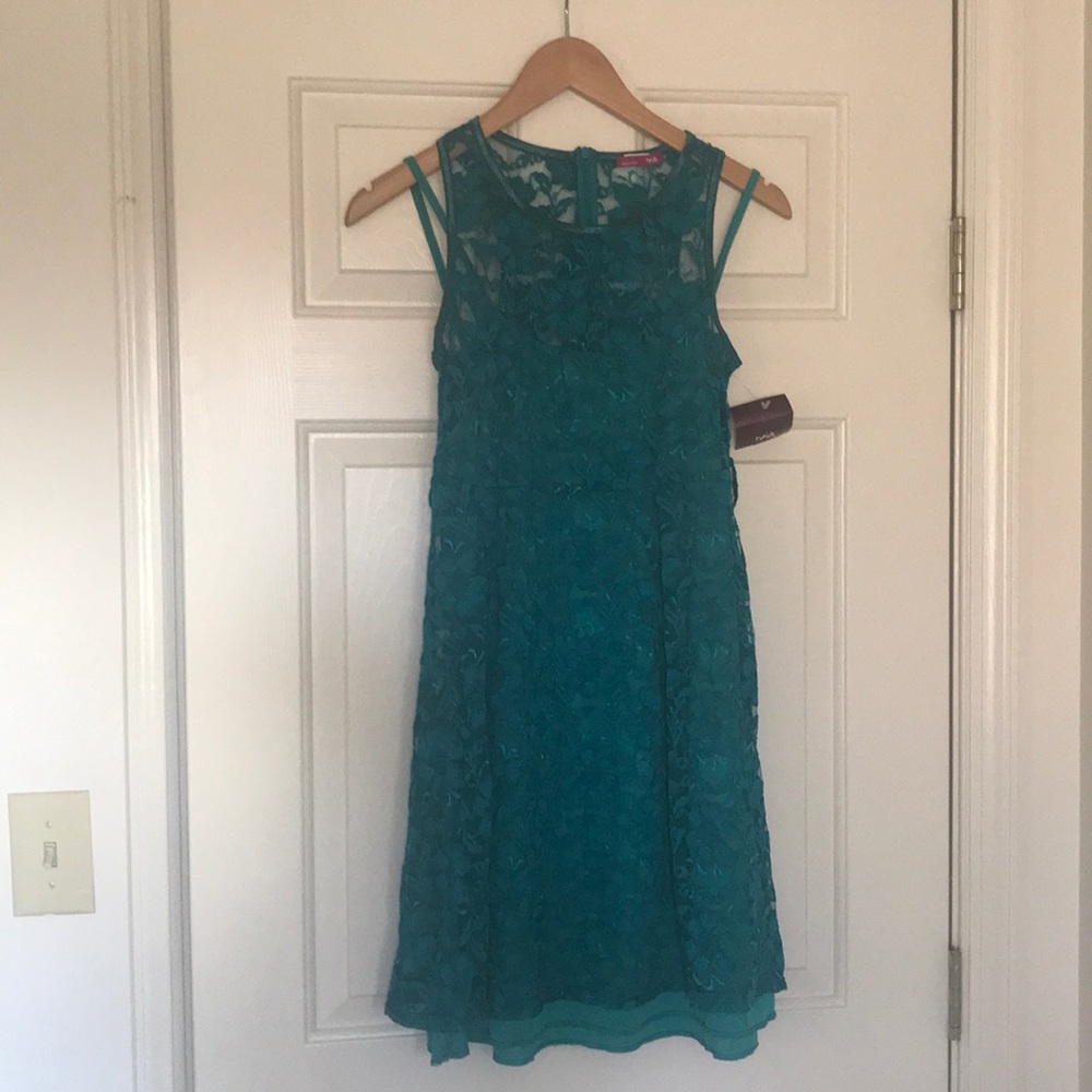 MODCLOTH NWT Teal floral lace multilayer dress